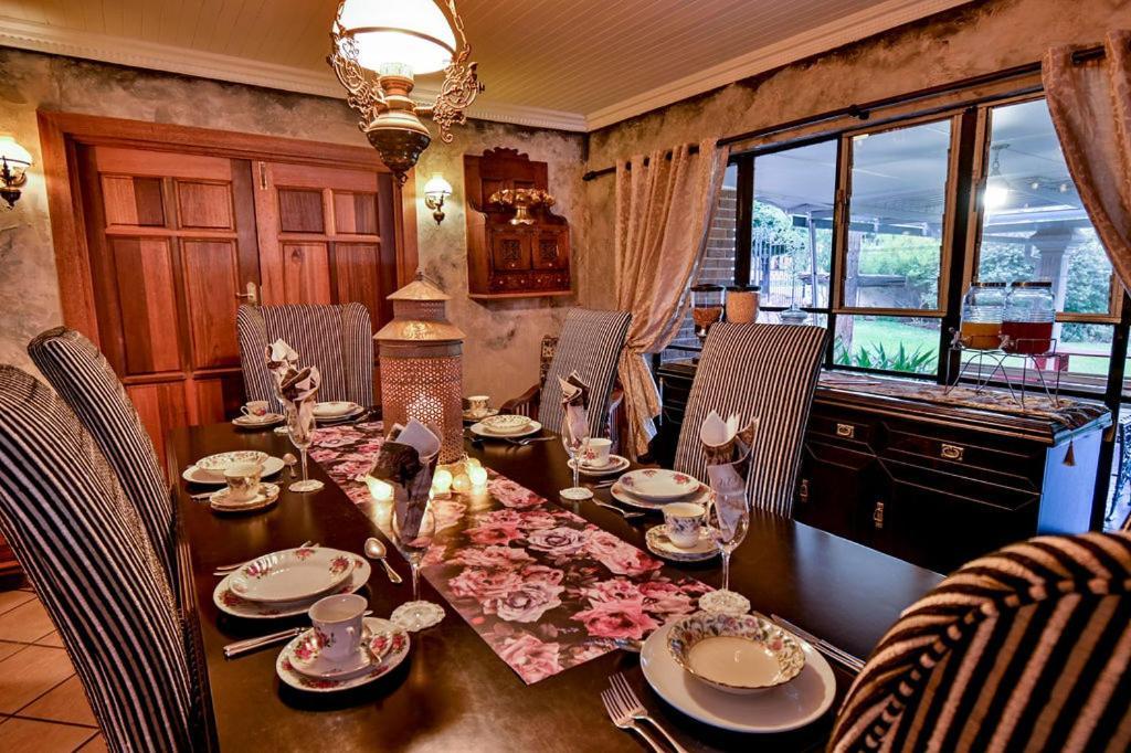 Iszis Guest House บลูมฟอนเทน ภายนอก รูปภาพ