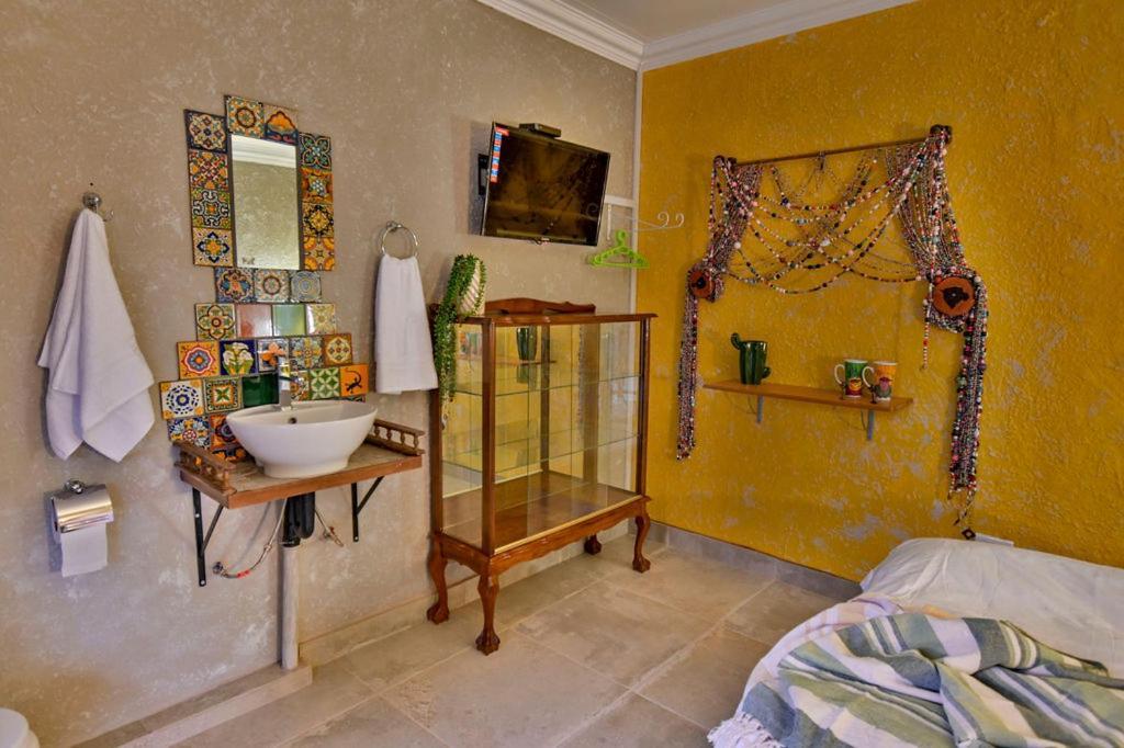 Iszis Guest House บลูมฟอนเทน ภายนอก รูปภาพ
