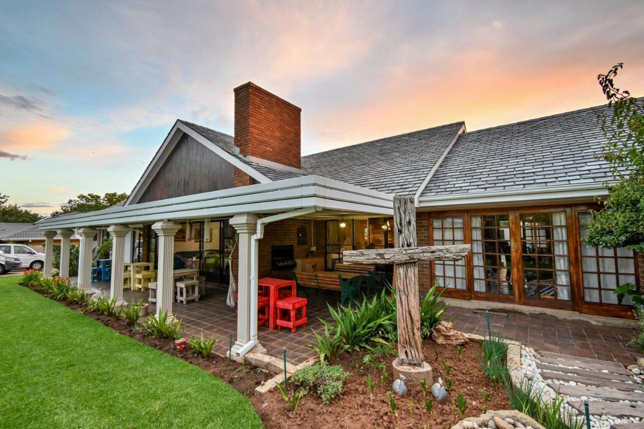 Iszis Guest House บลูมฟอนเทน ภายนอก รูปภาพ