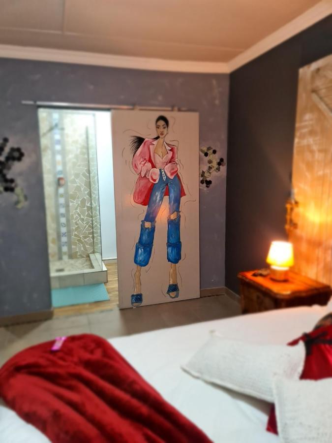Iszis Guest House บลูมฟอนเทน ภายนอก รูปภาพ